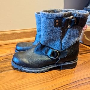 NEW Never Worn Cute Grey/Black Boots